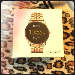 Fossil Q Wander